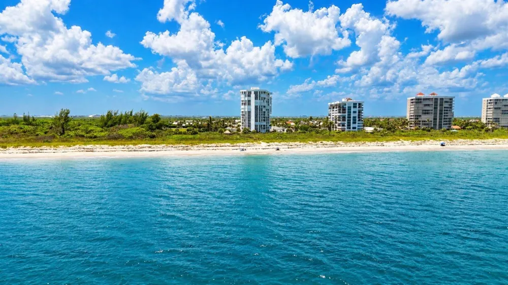 2700 Hwy A1a #207 Hutchinson Island, FL 34949