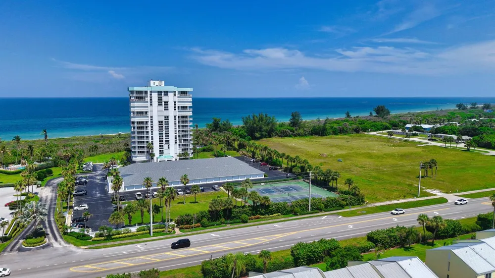 2700 Hwy A1a #207 Hutchinson Island, FL 34949