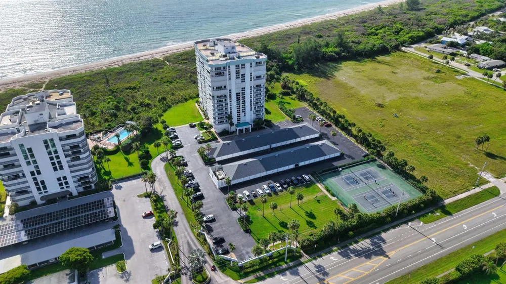 2700 Hwy A1a #207 Hutchinson Island, FL 34949