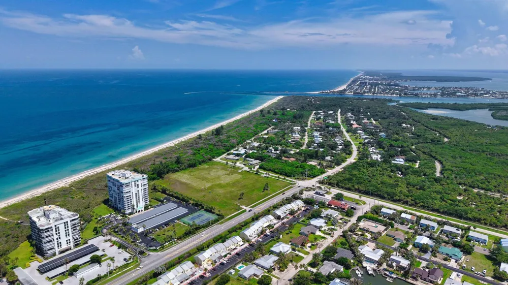 2700 Hwy A1a #207 Hutchinson Island, FL 34949