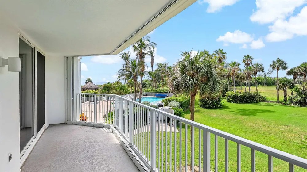 2700 Hwy A1a #207 Hutchinson Island, FL 34949