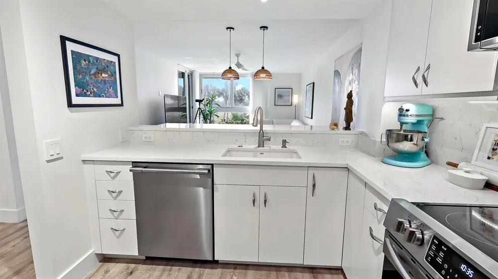 2700 Hwy A1a #207 Hutchinson Island, FL 34949