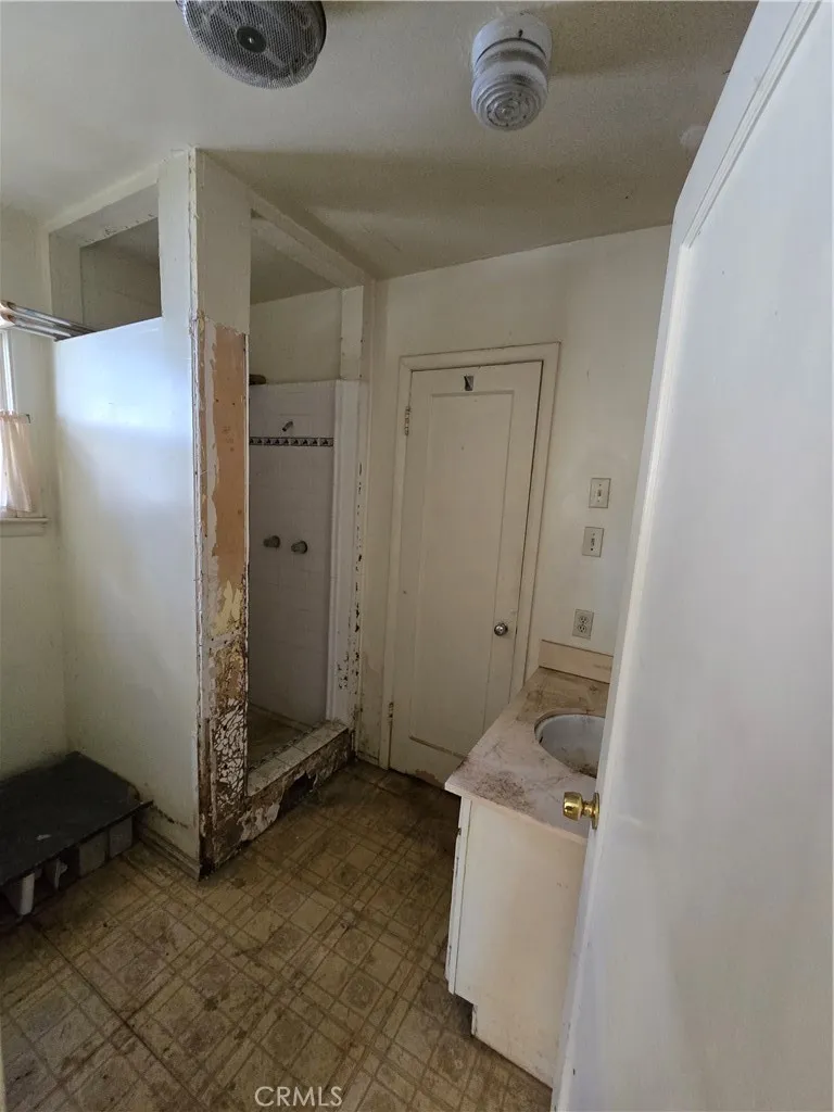24366 Electric Avenue Red Bluff, CA 96080