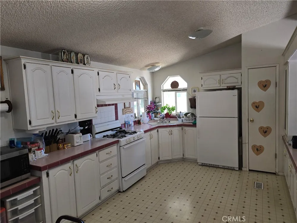 24366 Electric Avenue Red Bluff, CA 96080
