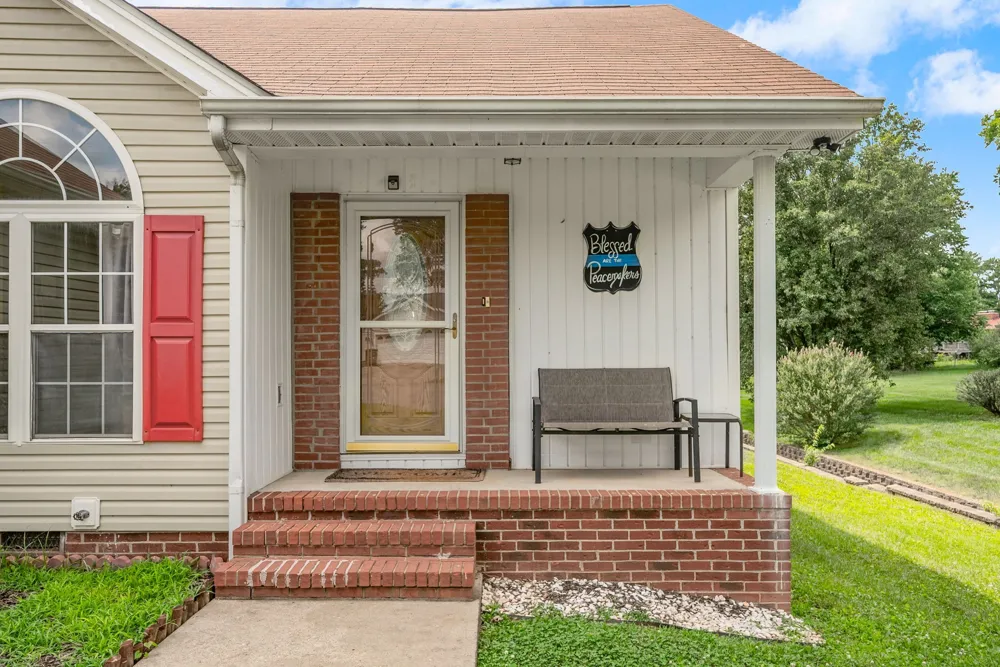 119 Carriage Way Hopkinsville, KY 42240