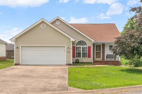 119 Carriage Way