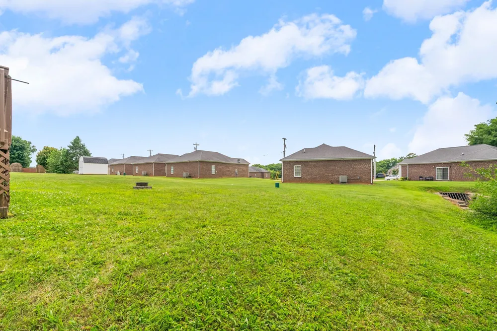 119 Carriage Way Hopkinsville, KY 42240