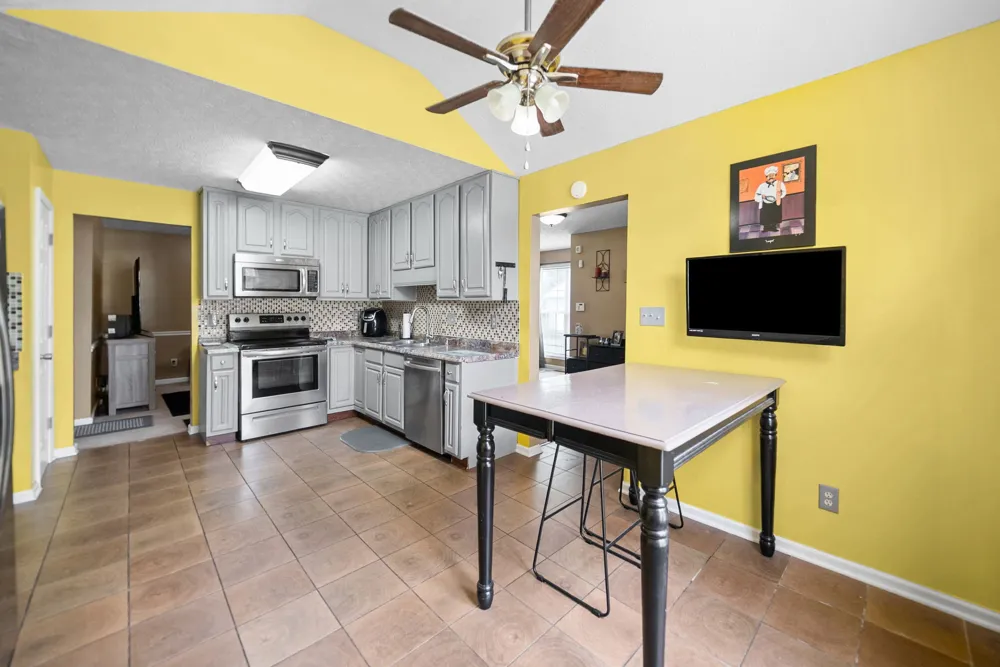 119 Carriage Way Hopkinsville, KY 42240