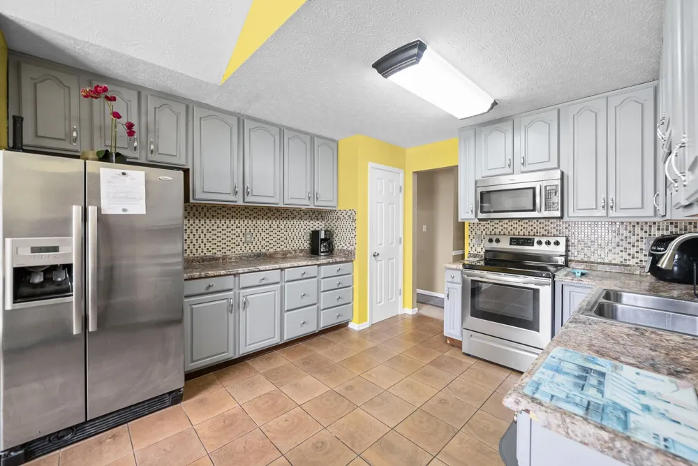 119 Carriage Way Hopkinsville, KY 42240