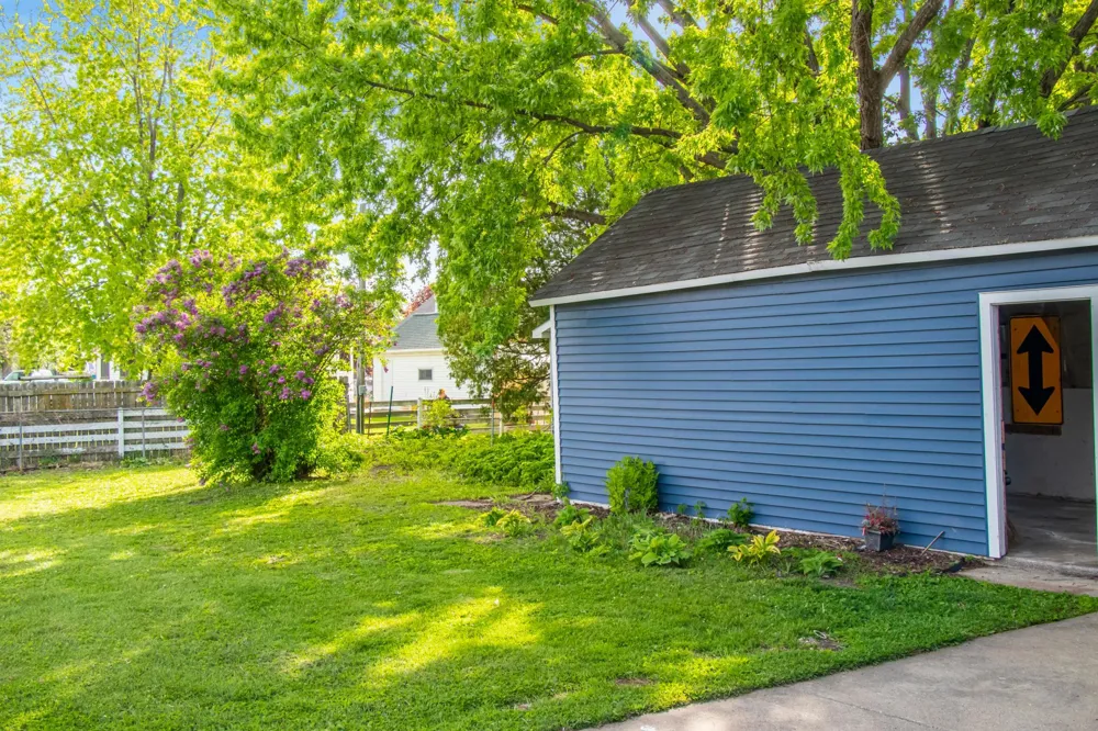 109 6th Street Lake City, MN 55041