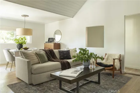 829 Sierra Vista Drive