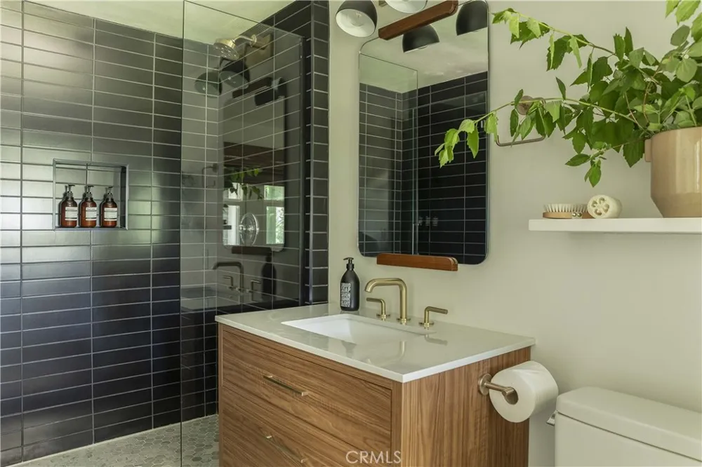 829 Sierra Vista Drive Twin Peaks, CA 92391