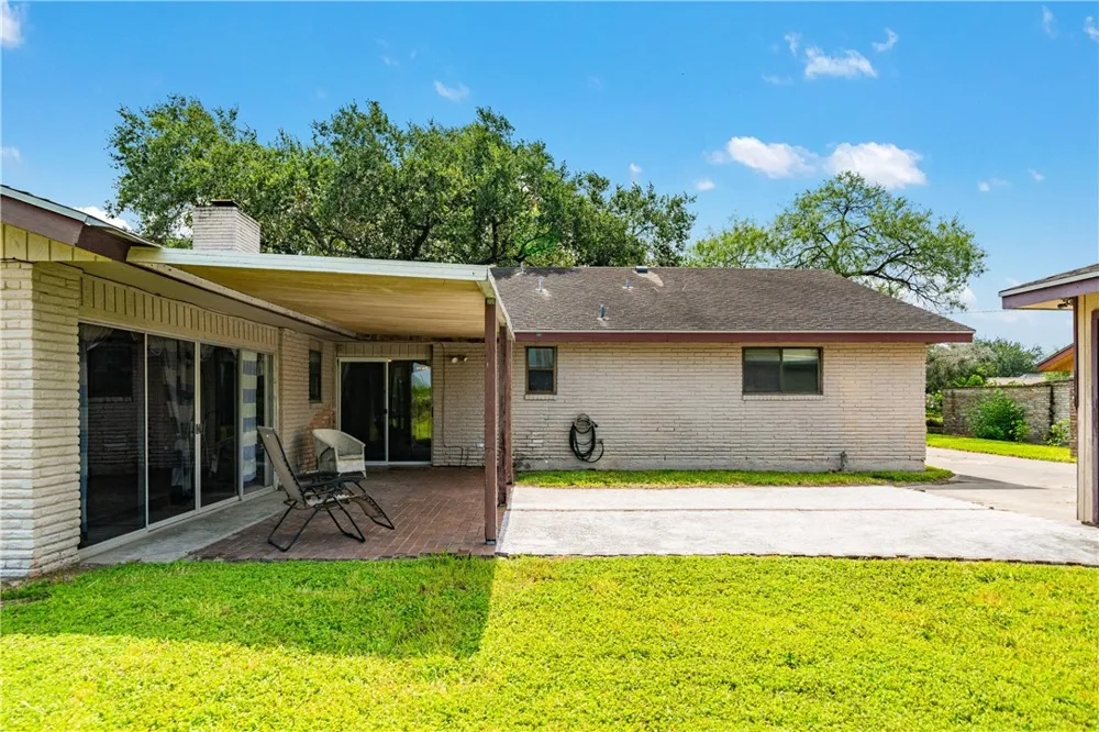 227 Seale Avenue Kingsville, TX 78363