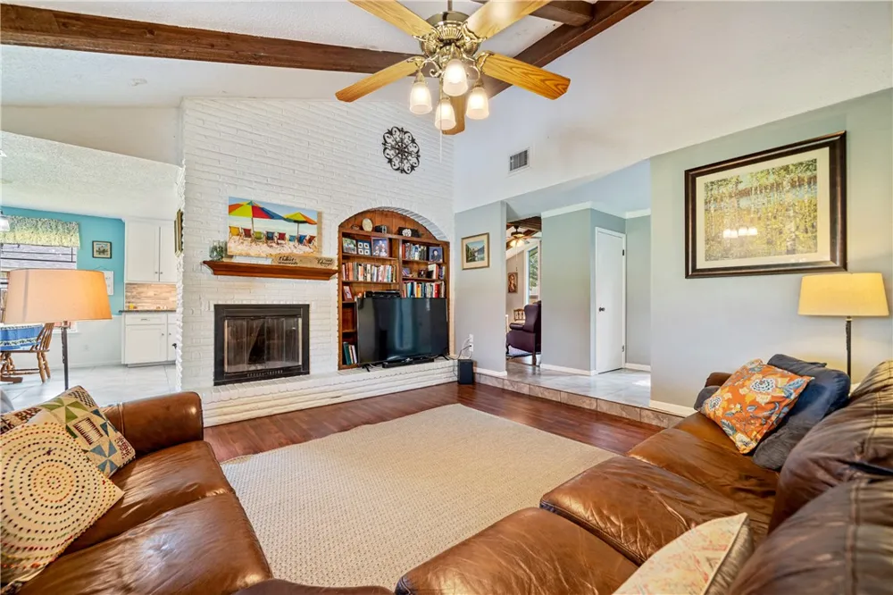 227 Seale Avenue Kingsville, TX 78363