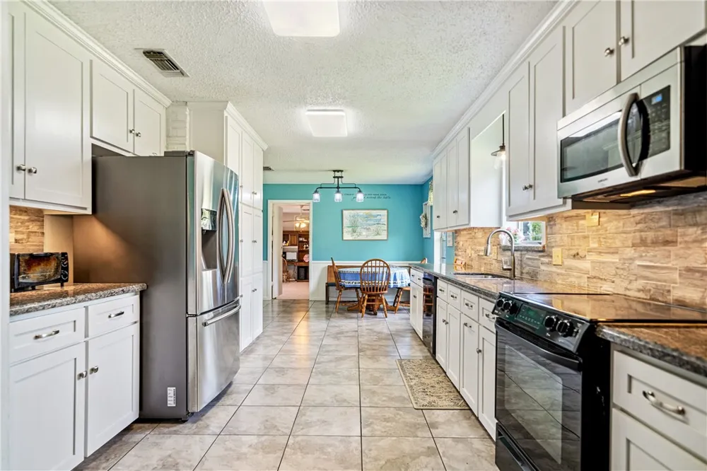 227 Seale Avenue Kingsville, TX 78363