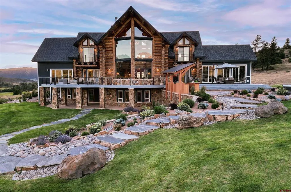 2001 Running Horse Place Chromo, CO 81128