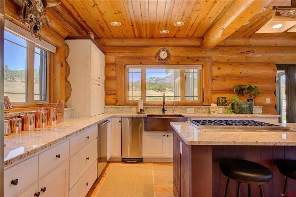 2001 Running Horse Place Chromo, CO 81128