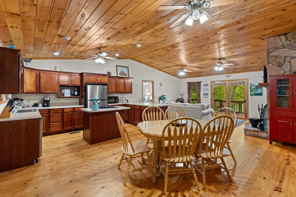 Robbins Rd Franklin, NC 28734