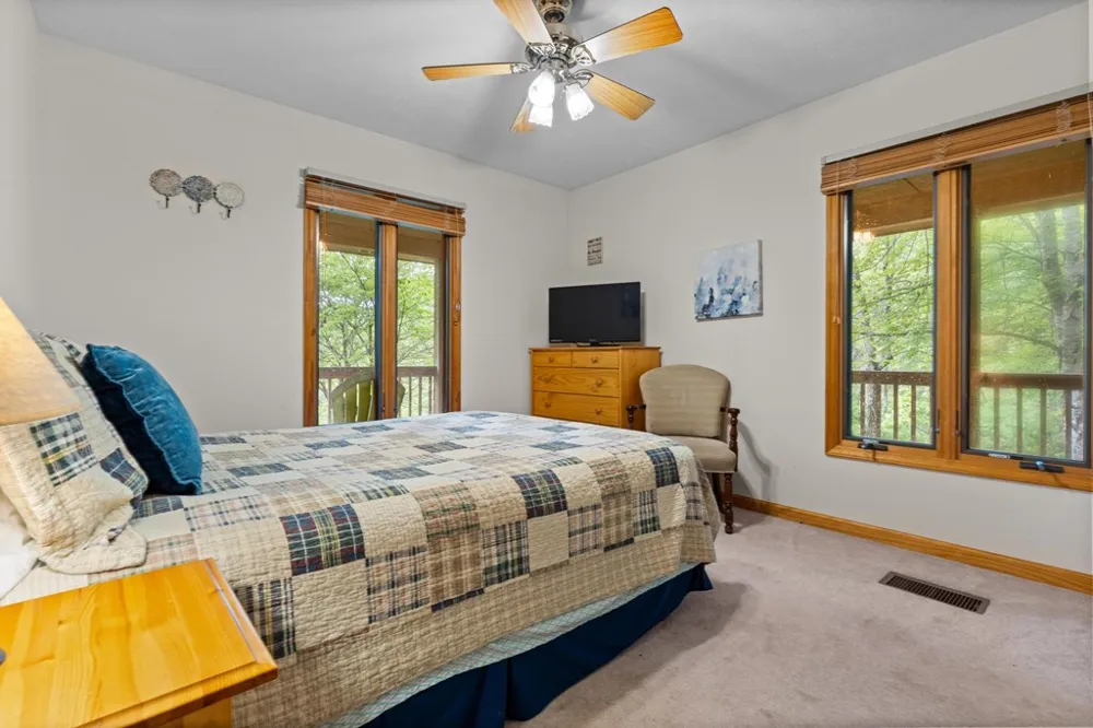 Robbins Rd Franklin, NC 28734
