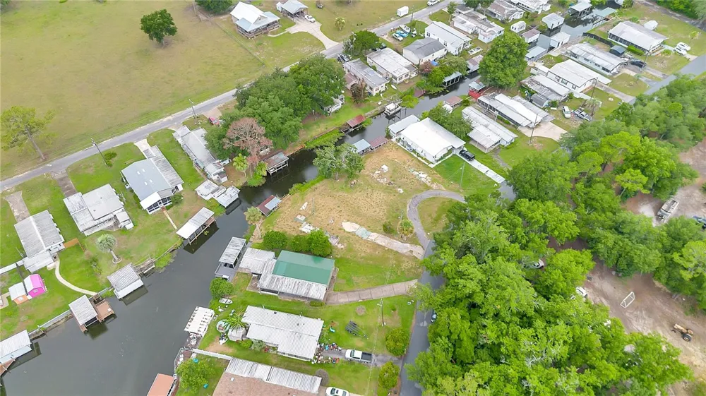 13450 PALM DRIVE Astatula, FL 34705