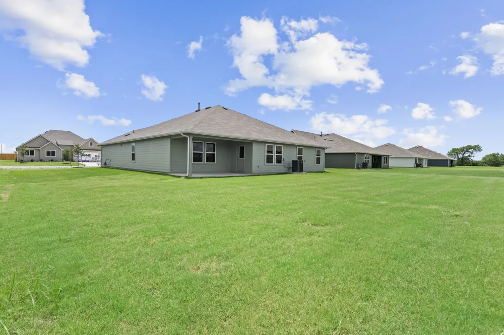 426 Kolbo Crossing Cove Lockhart, TX 78644