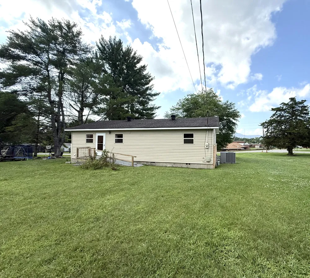 144 Buckshot Lane Pikeville, TN 37367
