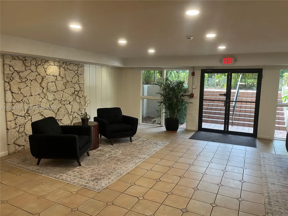 1205 Mariposa Ave #212 Coral Gables, FL 33146