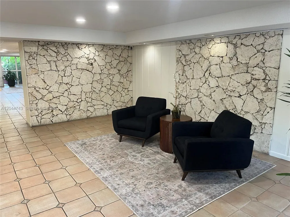 1205 Mariposa Ave #212 Coral Gables, FL 33146