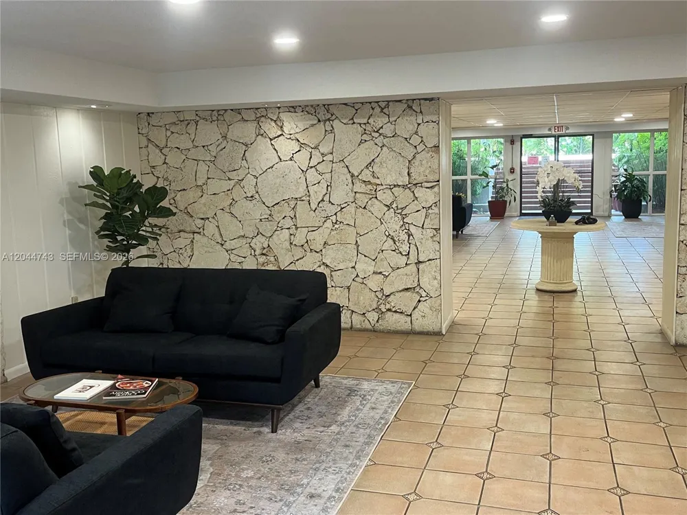 1205 Mariposa Ave #212 Coral Gables, FL 33146