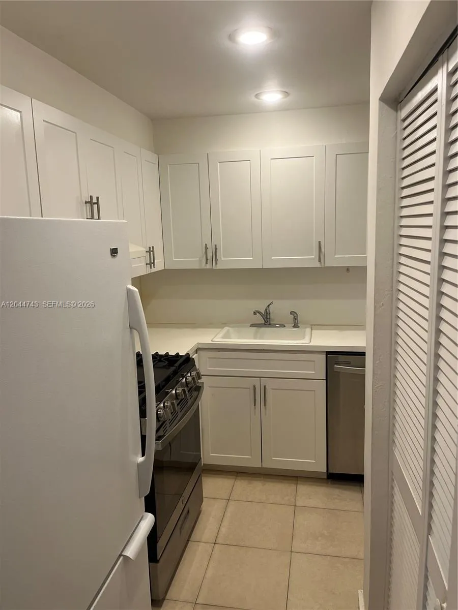 1205 Mariposa Ave #212 Coral Gables, FL 33146