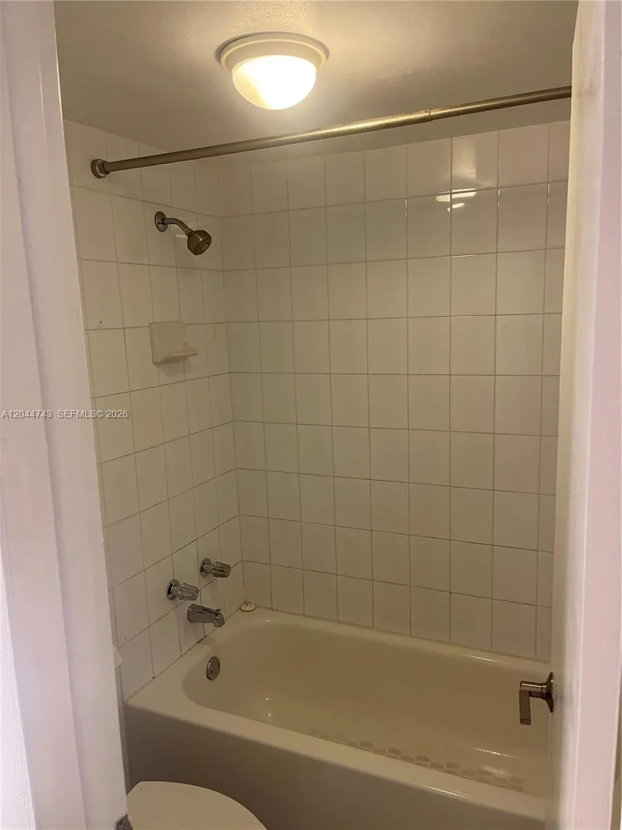 1205 Mariposa Ave #212 Coral Gables, FL 33146