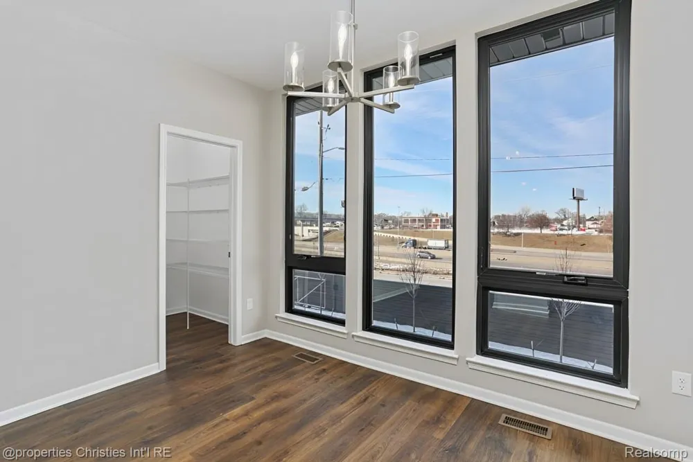 1507 W Fisher Freeway Detroit City, MI 48216