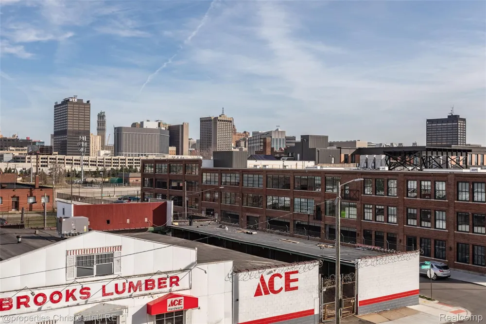 1507 W Fisher Freeway Detroit City, MI 48216