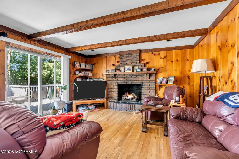 8 Johnson Avenue Matawan, NJ 07747