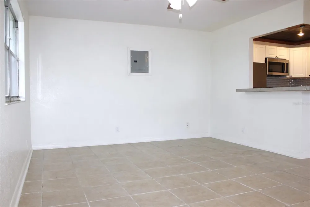 101 CAMBRIDGE TRAIL #194 Sun City Center, FL 33573