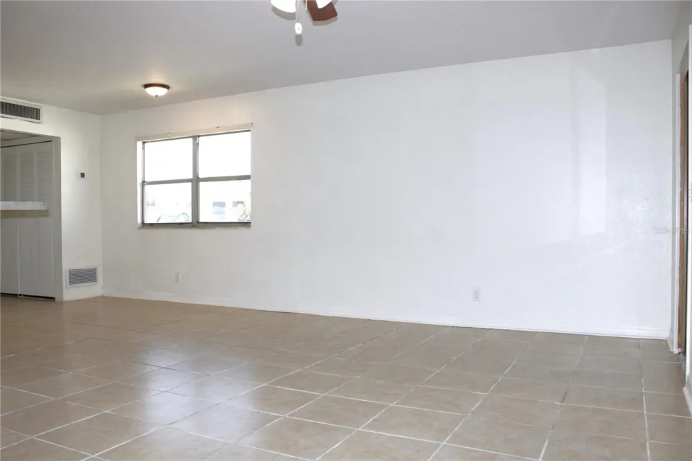 101 CAMBRIDGE TRAIL #194 Sun City Center, FL 33573