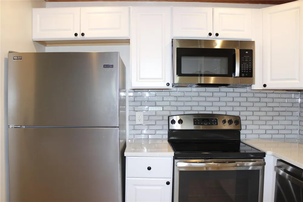 101 CAMBRIDGE TRAIL #194 Sun City Center, FL 33573