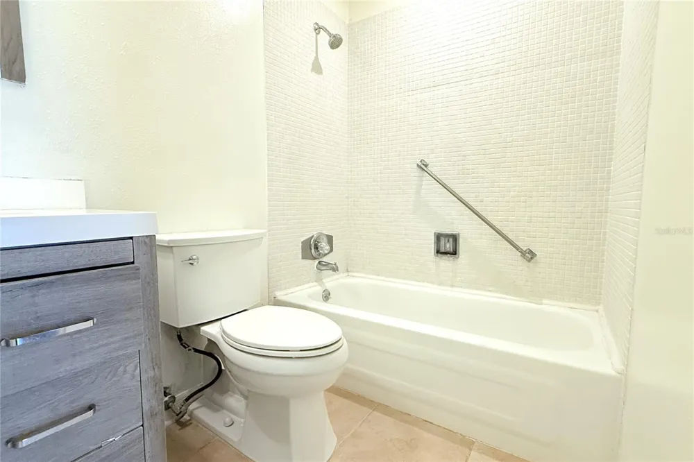 101 CAMBRIDGE TRAIL #194 Sun City Center, FL 33573