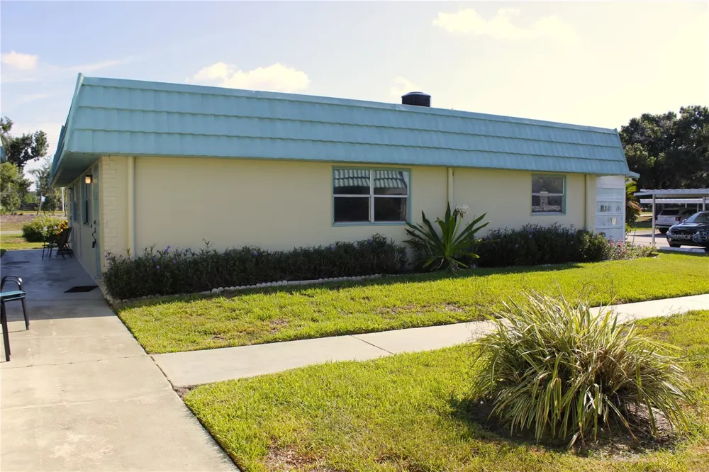 101 CAMBRIDGE TRAIL #194 Sun City Center, FL 33573