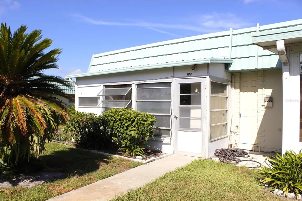 101 CAMBRIDGE TRAIL #194 Sun City Center, FL 33573