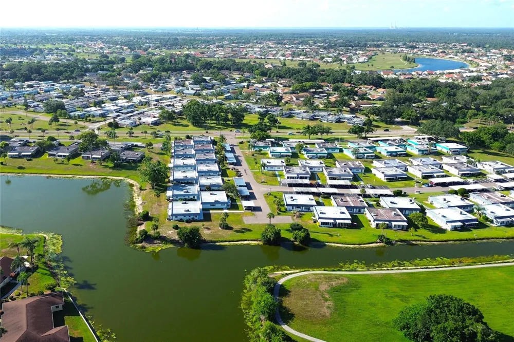 101 CAMBRIDGE TRAIL #194 Sun City Center, FL 33573