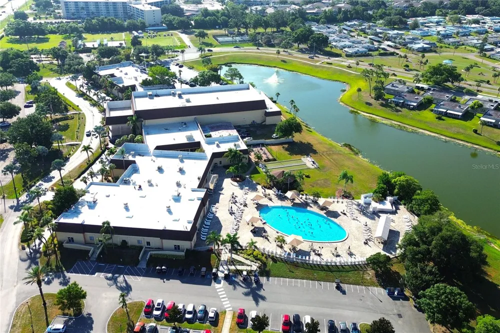101 CAMBRIDGE TRAIL #194 Sun City Center, FL 33573