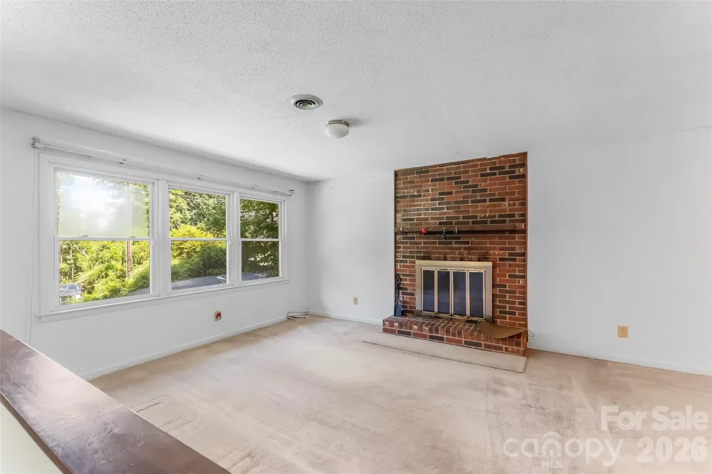 32 Swanns View Drive Marion, NC 28752