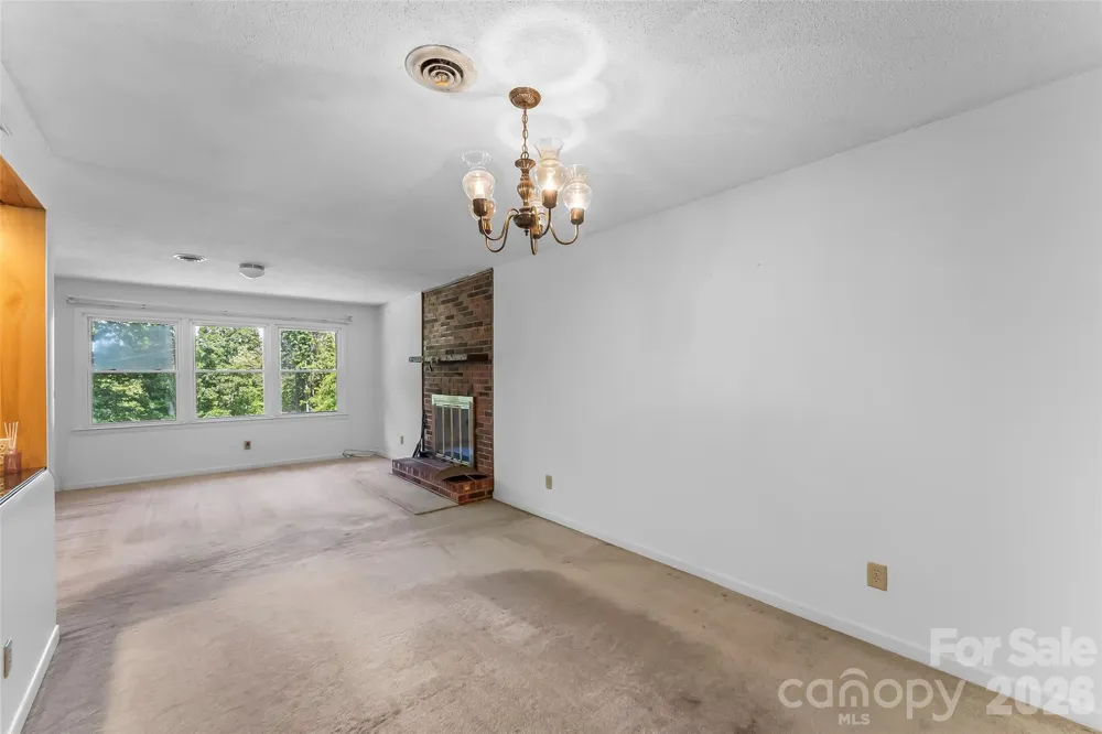 32 Swanns View Drive Marion, NC 28752