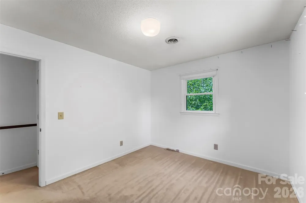 32 Swanns View Drive Marion, NC 28752