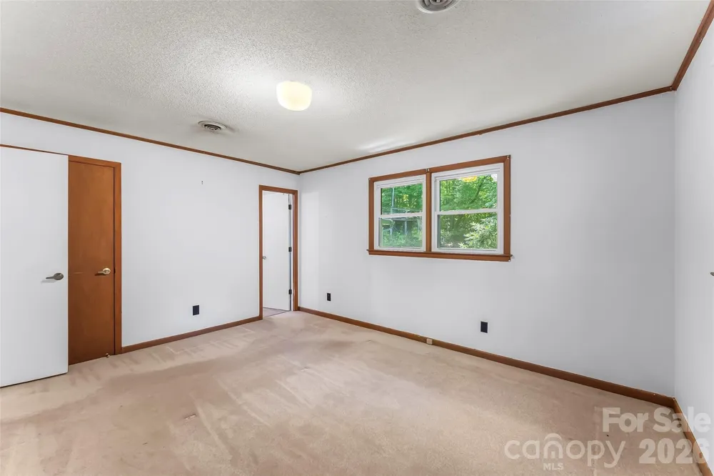 32 Swanns View Drive Marion, NC 28752