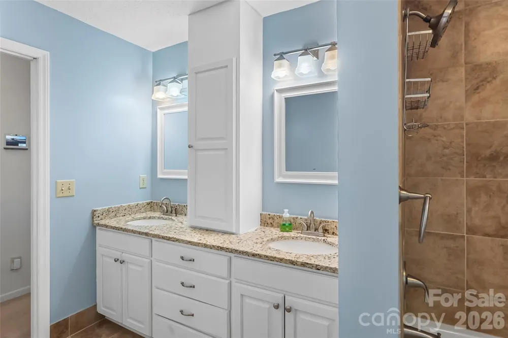 32 Swanns View Drive Marion, NC 28752