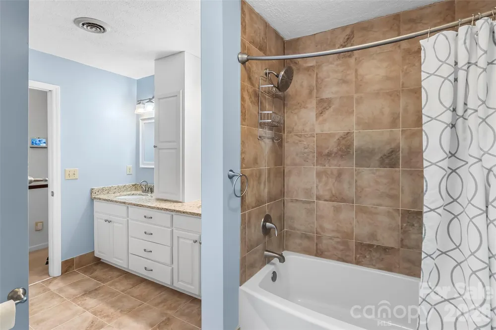 32 Swanns View Drive Marion, NC 28752