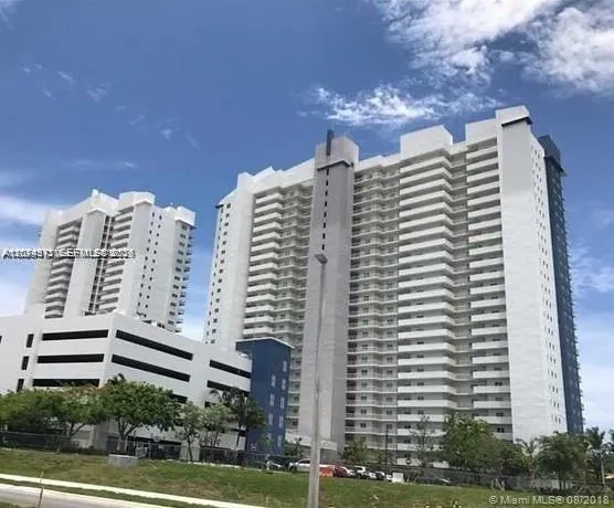 15051 Royal Oaks Ln #1903 North Miami, FL 33181
