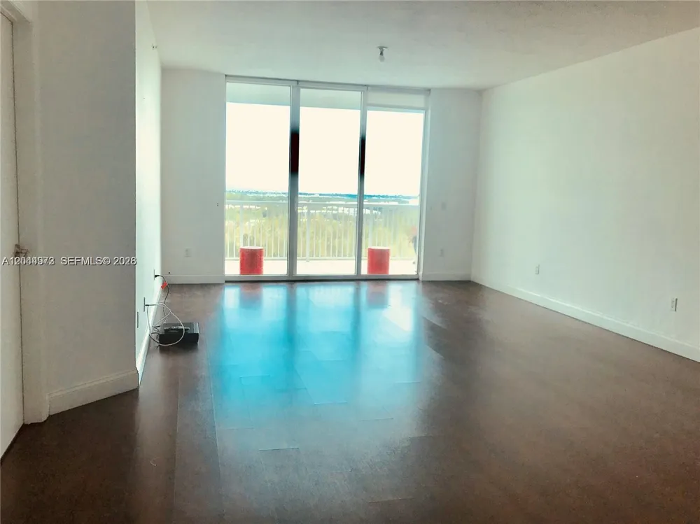 15051 Royal Oaks Ln #1903 North Miami, FL 33181